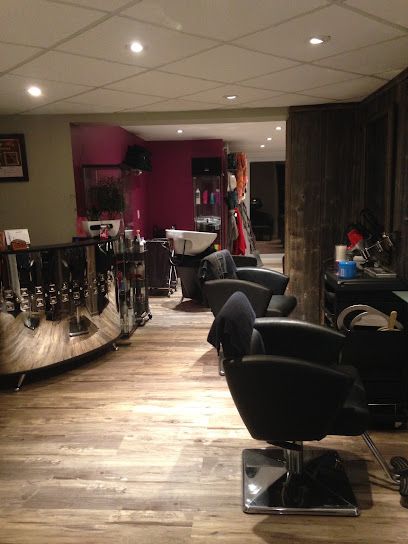 Salon de coiffure chez Roxane et bijoux Rox-y