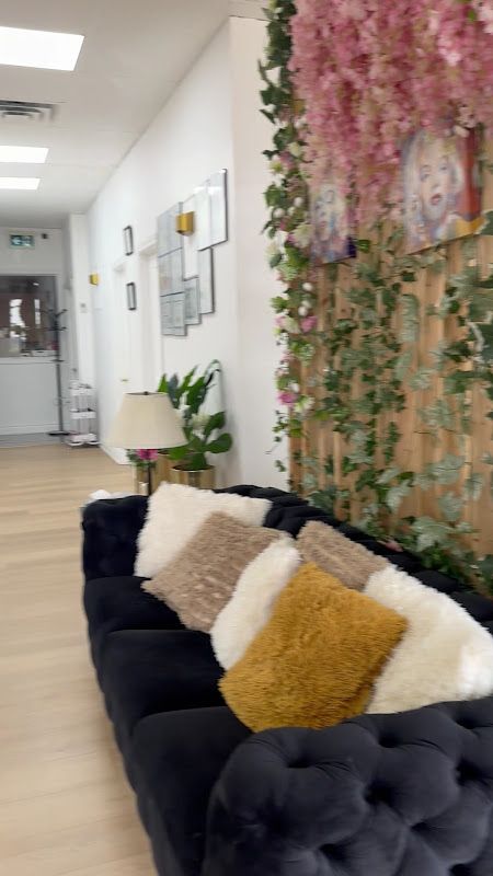 Ari's beauty bar