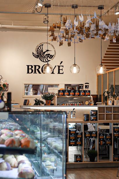 Broyé Cafe & Bakery