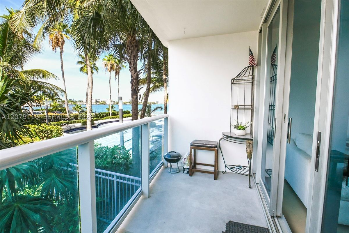 7501 E Treasure Dr #1H, North Bay Village FL 33141