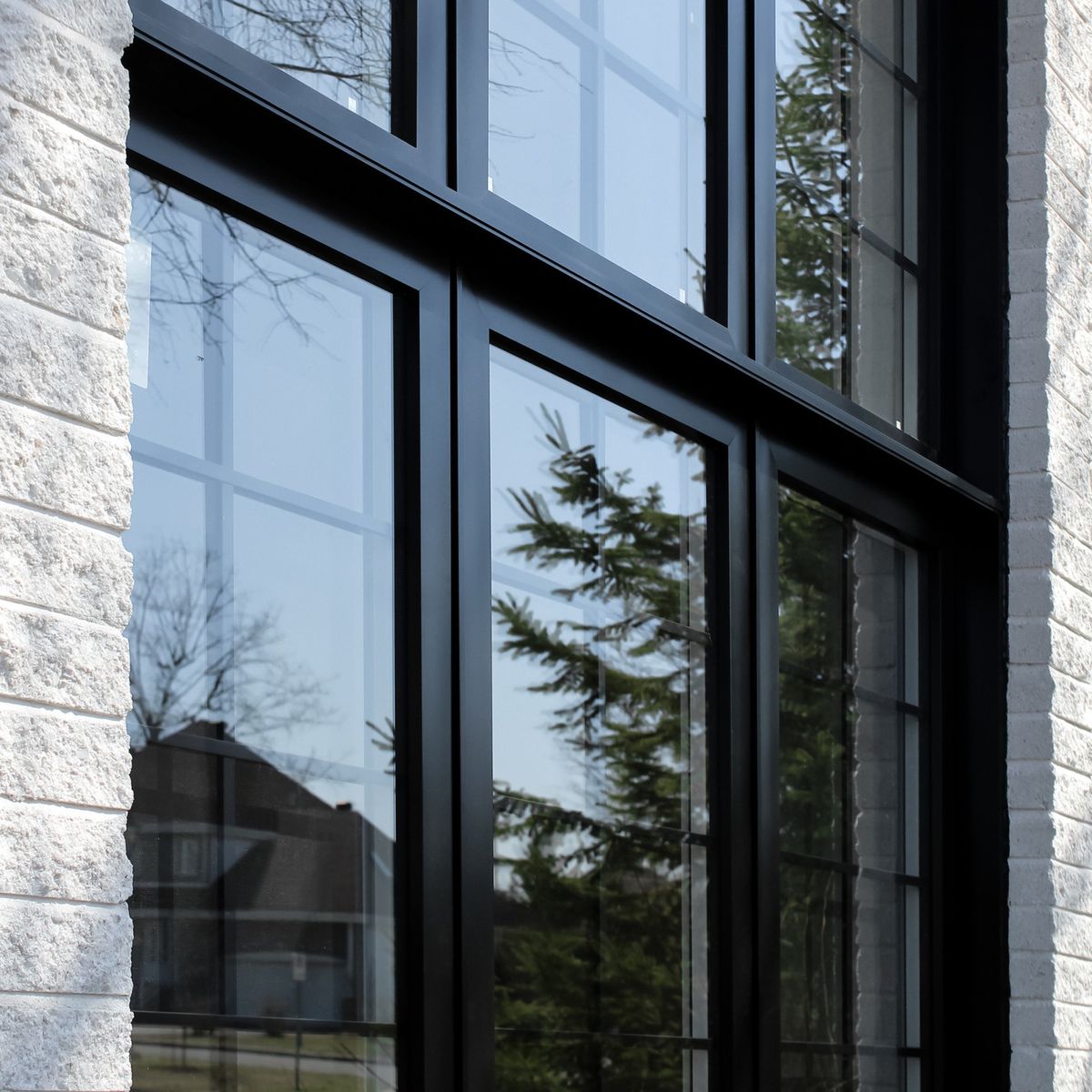 Portes et Fenetres Erdei