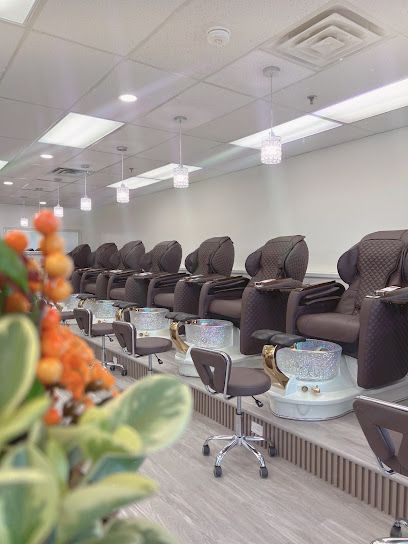 Luxnailsnspabarrie