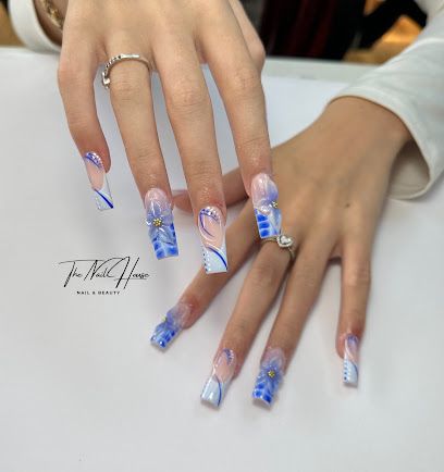 NAIL HOUSE