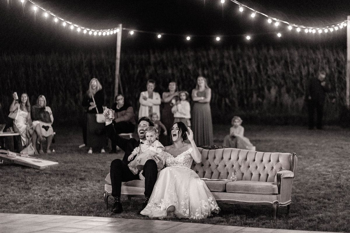 Peterborough & Kawartha Lakes Wedding & Family Photographer
