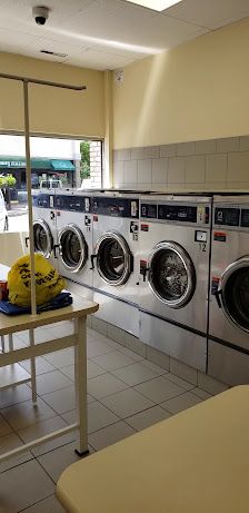 Squeeky Clean Coin Laundry