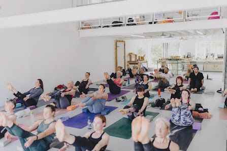 Yoga & Mindful Movement