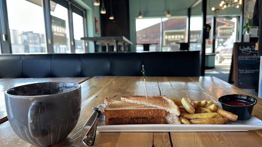 Avenue Eatery & Cafe
