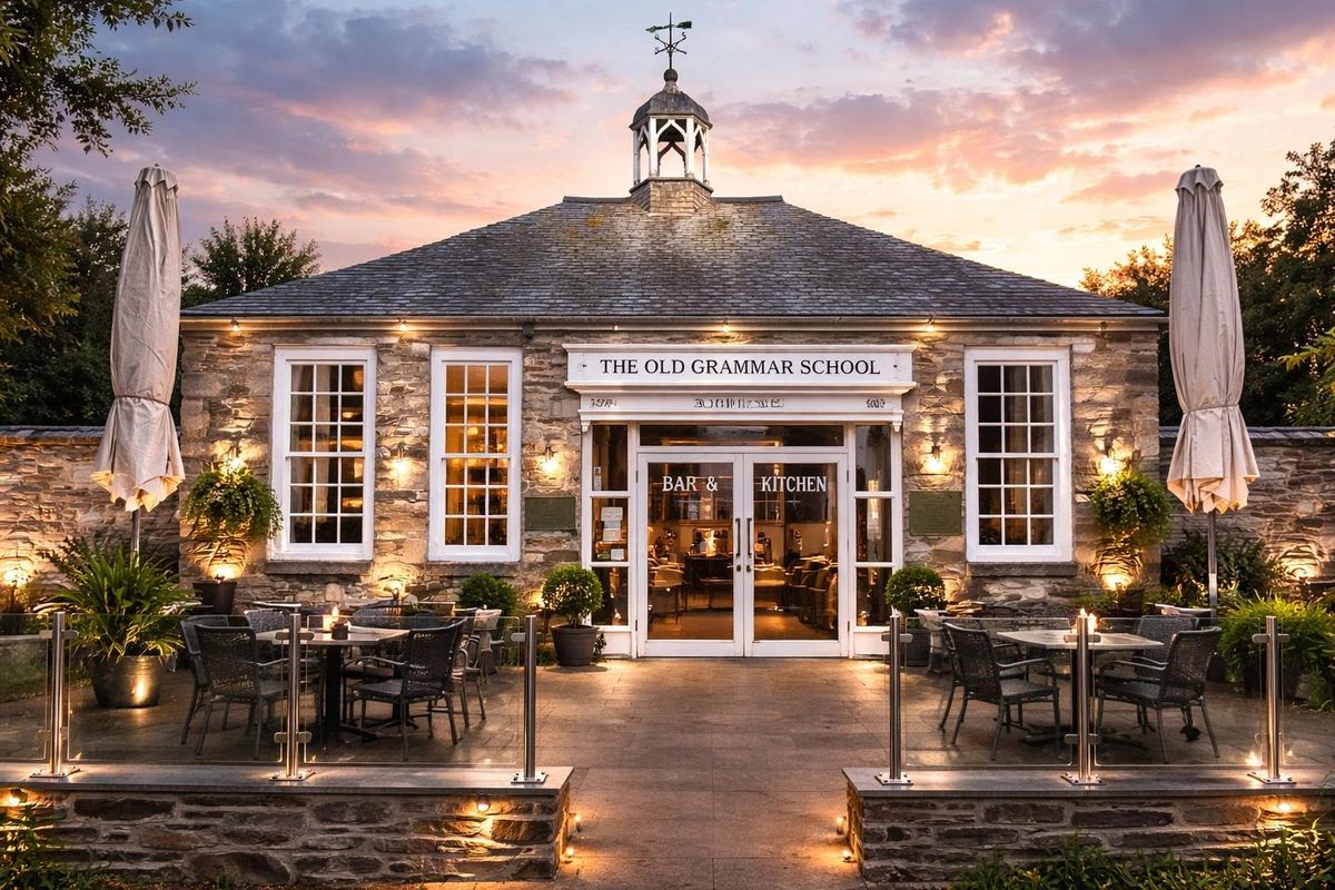 Top Restaurant & Cocktail Bar Truro with Outdoor Dining