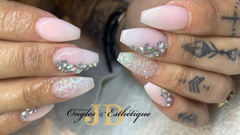 Création JD Pose D’ongles Pédicure Épilation Botox Capillaire Esthétique