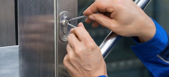 Locksmith Surrey