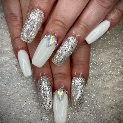 Alluring Nails & Tanning