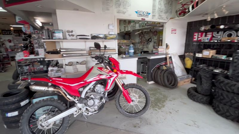 Chuck Moto Performance