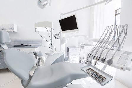 Dr. Sylvio Caro and Associates