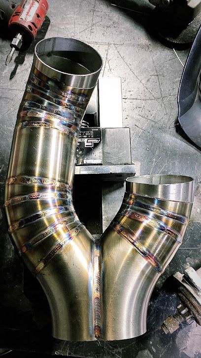 Custom Aluminum Fabrication & Installation Services Montreal