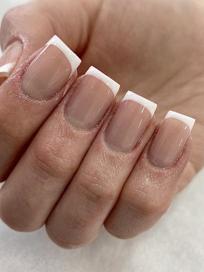 MAISON NAILS