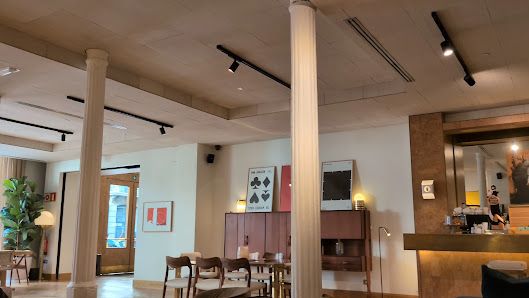 **** HOTEL REGINA BARCELONA, BARCELONA ****